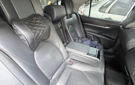 Toyota Camry, 2019 год, 2 140 000 рублей, 6 фотография