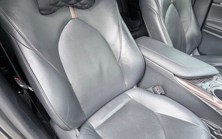 Toyota Camry, 2019 год, 2 140 000 рублей, 5 фотография