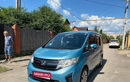 Honda Stepwgn IV, 2018 год, 1 900 000 рублей, 6 фотография