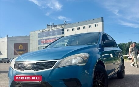 KIA cee'd I рестайлинг, 2010 год, 650 000 рублей, 2 фотография