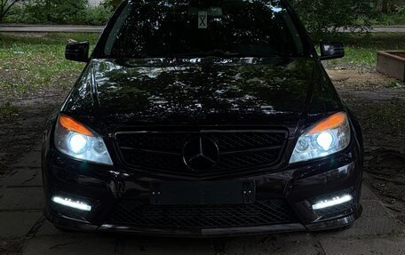 Mercedes-Benz C-Класс, 2011 год, 1 200 000 рублей, 9 фотография