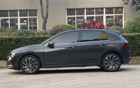 Volkswagen Golf VIII, 2021 год, 1 420 000 рублей, 5 фотография