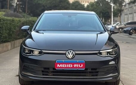 Volkswagen Golf VIII, 2021 год, 1 420 000 рублей, 2 фотография