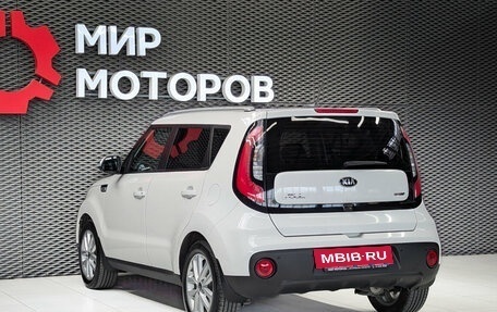 KIA Soul II рестайлинг, 2017 год, 1 455 000 рублей, 6 фотография