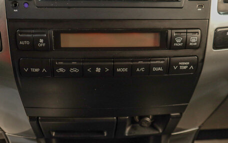 Toyota Land Cruiser Prado 120 рестайлинг, 2008 год, 1 979 000 рублей, 14 фотография