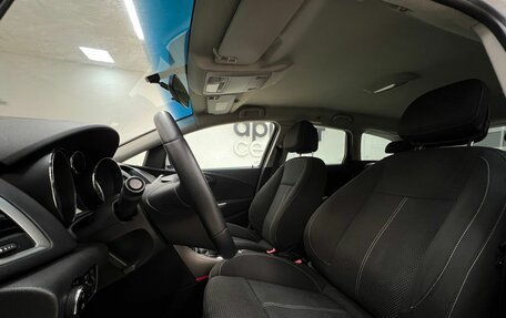 Opel Astra J, 2011 год, 615 000 рублей, 17 фотография