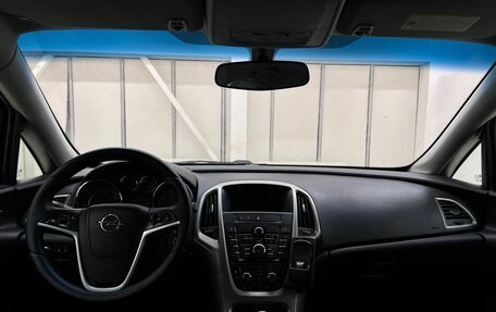 Opel Astra J, 2011 год, 615 000 рублей, 13 фотография