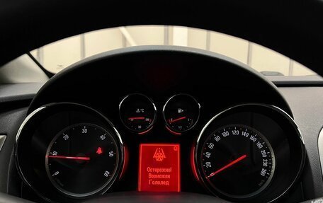 Opel Astra J, 2011 год, 615 000 рублей, 22 фотография