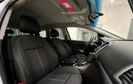 Opel Astra J, 2011 год, 615 000 рублей, 33 фотография