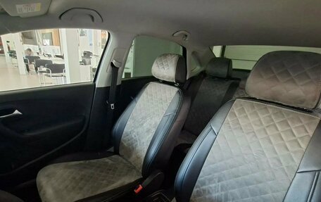 Volkswagen Polo VI (EU Market), 2011 год, 698 000 рублей, 12 фотография