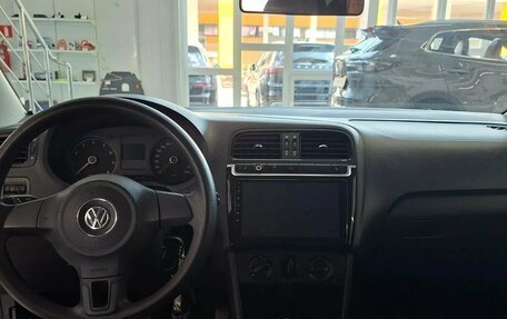 Volkswagen Polo VI (EU Market), 2011 год, 698 000 рублей, 14 фотография