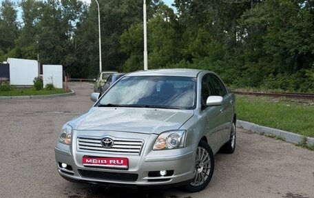 Toyota Avensis III рестайлинг, 2004 год, 620 000 рублей, 1 фотография