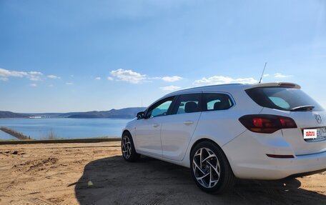 Opel Astra J, 2012 год, 900 000 рублей, 2 фотография