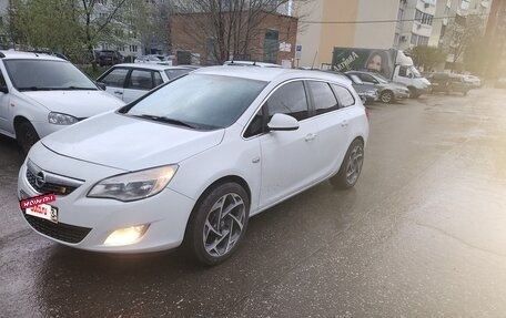 Opel Astra J, 2012 год, 900 000 рублей, 4 фотография