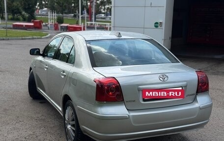 Toyota Avensis III рестайлинг, 2004 год, 620 000 рублей, 4 фотография