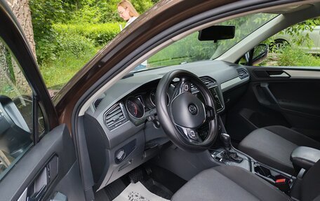 Volkswagen Tiguan II, 2019 год, 2 120 000 рублей, 9 фотография