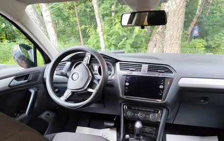 Volkswagen Tiguan II, 2019 год, 2 120 000 рублей, 15 фотография