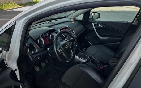 Opel Astra J, 2011 год, 529 000 рублей, 10 фотография