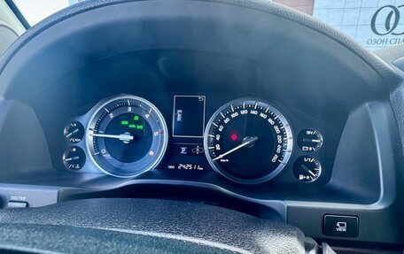 Toyota Land Cruiser 200, 2018 год, 6 200 000 рублей, 13 фотография