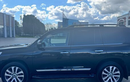 Toyota Land Cruiser 200, 2018 год, 6 200 000 рублей, 5 фотография