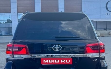 Toyota Land Cruiser 200, 2018 год, 6 200 000 рублей, 7 фотография