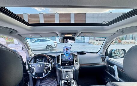 Toyota Land Cruiser 200, 2018 год, 6 200 000 рублей, 17 фотография
