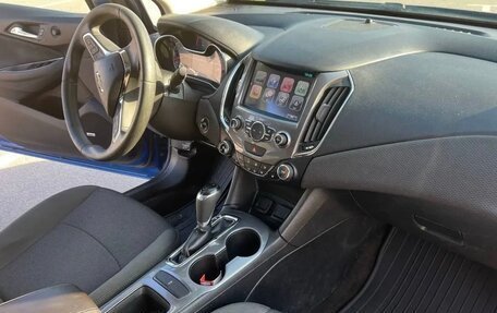 Chevrolet Cruze II, 2017 год, 1 000 000 рублей, 9 фотография