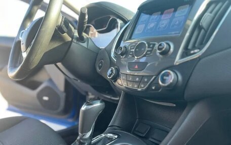 Chevrolet Cruze II, 2017 год, 1 000 000 рублей, 13 фотография