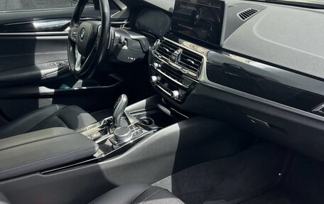 BMW 5 серия, 2021 год, 3 600 000 рублей, 11 фотография