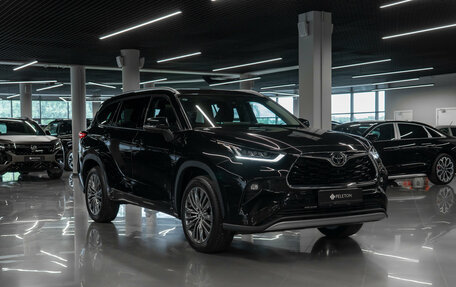 Toyota Highlander, 2026 год, 5 300 000 рублей, 2 фотография