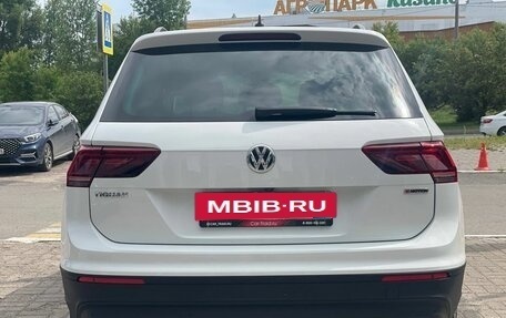 Volkswagen Tiguan II, 2019 год, 2 590 000 рублей, 6 фотография