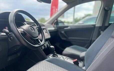 Volkswagen Tiguan II, 2019 год, 2 590 000 рублей, 9 фотография