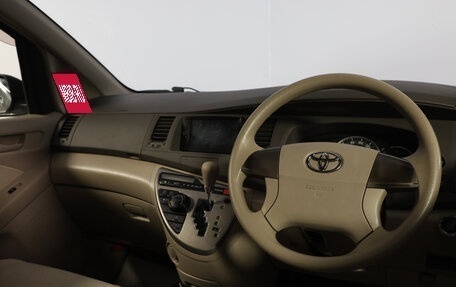 Toyota ISis I, 2012 год, 1 449 000 рублей, 10 фотография