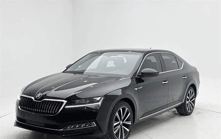 Skoda Superb III рестайлинг, 2023 год, 2 378 000 рублей, 1 фотография