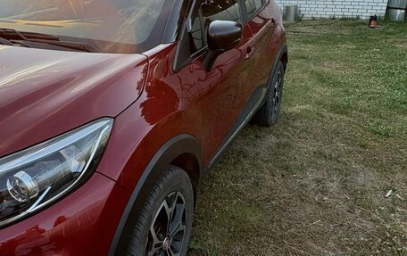 Renault Kaptur I рестайлинг, 2019 год, 1 300 000 рублей, 3 фотография