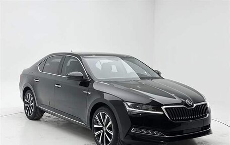 Skoda Superb III рестайлинг, 2023 год, 2 378 000 рублей, 3 фотография