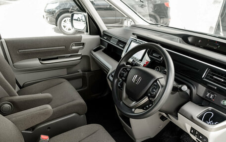 Honda Stepwgn IV, 2020 год, 2 370 000 рублей, 12 фотография