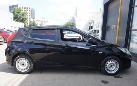 Hyundai Solaris II рестайлинг, 2013 год, 735 000 рублей, 4 фотография