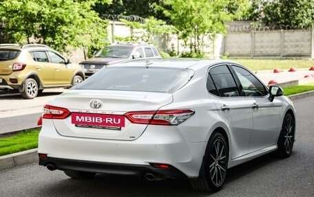 Toyota Camry, 2021 год, 3 700 000 рублей, 7 фотография