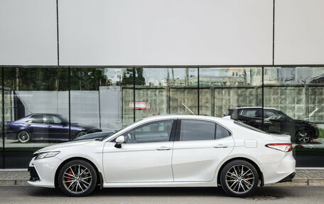 Toyota Camry, 2021 год, 3 700 000 рублей, 10 фотография