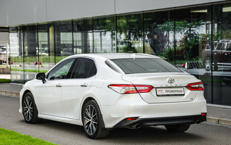 Toyota Camry, 2021 год, 3 700 000 рублей, 9 фотография