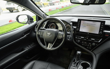 Toyota Camry, 2021 год, 3 700 000 рублей, 14 фотография