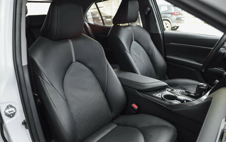 Toyota Camry, 2021 год, 3 700 000 рублей, 34 фотография
