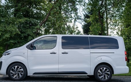 Peugeot Traveller I, 2021 год, 3 450 000 рублей, 1 фотография