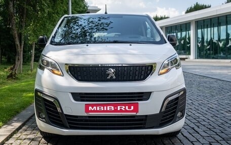Peugeot Traveller I, 2021 год, 3 450 000 рублей, 2 фотография
