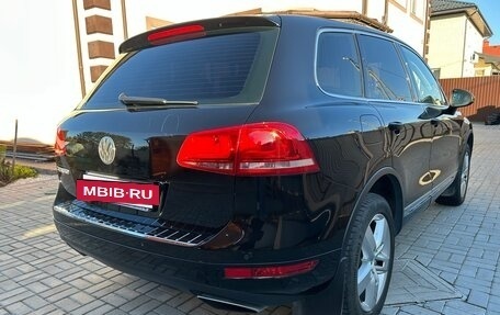 Volkswagen Touareg III, 2012 год, 2 100 000 рублей, 2 фотография