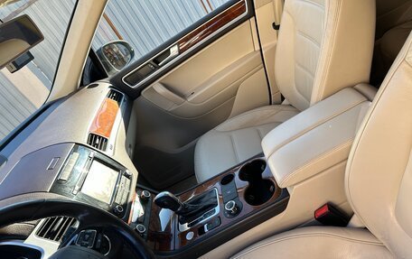 Volkswagen Touareg III, 2012 год, 2 100 000 рублей, 15 фотография