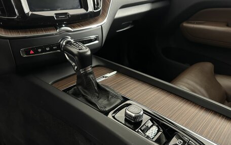 Volvo XC60 II, 2019 год, 3 100 000 рублей, 13 фотография