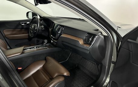 Volvo XC60 II, 2019 год, 3 100 000 рублей, 14 фотография
