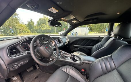 Dodge Challenger III рестайлинг 2, 2021 год, 4 500 000 рублей, 11 фотография